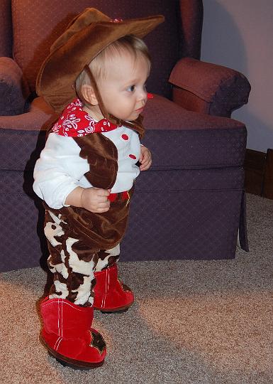 Friends 056.JPG - Cowgirl Olivia coming to see me on Halloween